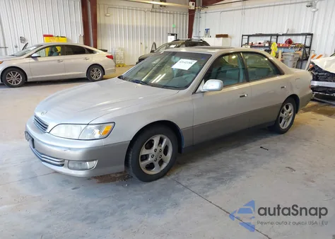 2001 Lexus Es 300 z USA, uszkodzony, nr VIN JT8BF28G710305676